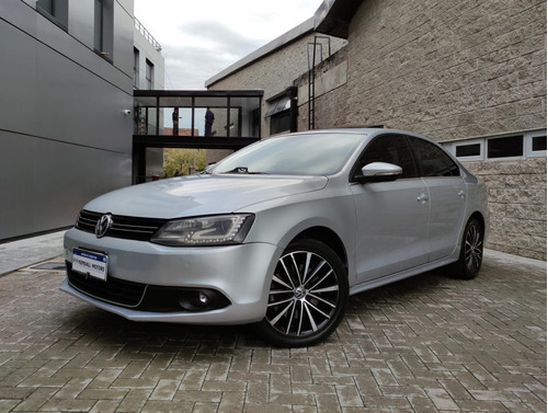 Volkswagen Vento 2.0 Sportline Tsi 200cv Bi-xenon