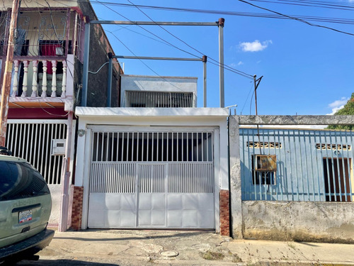 Casa En Venta En El Oeste De Barquisimeto Cod: 25-16698 Jpg