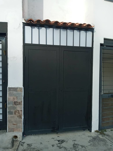 Imagen 13 de 14 de Townhouse Urbanización Loma Mágica Carrizal Yohana Gomez