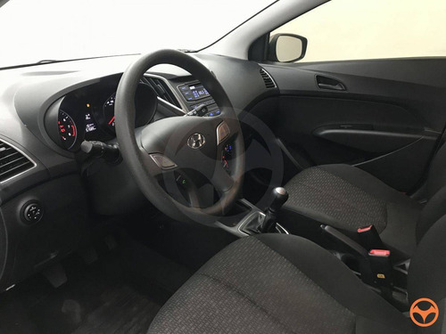Imagem 8 de 15 de Hyundai Hb20 1.0 Comfort Plus 12v Flex 4p Manual