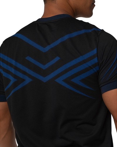 Imagem 3 de 4 de Camisa Lines Sem Costura - Cápsula