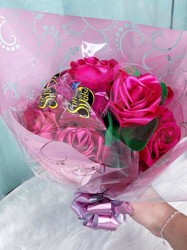 Imagem 3 de 8 de Buquê De Flores De Chocolate Com Flores Presente Especial