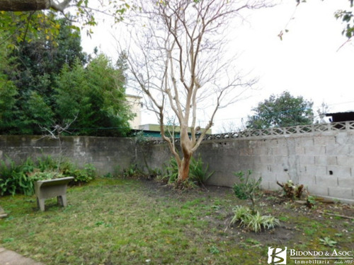 Imagen 14 de 15 de Casa De 2 Dormitorios Con Local Al Frente