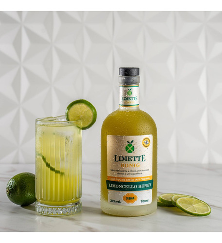 Licor Fino Limão Taitti Com Mel 700ml Limette Honey Schluck