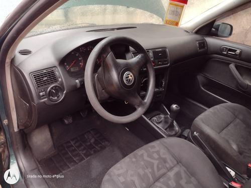 Volkswagen Golf 2000 1.6 5p