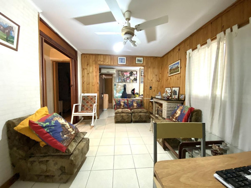 Imagen 3 de 28 de Casa De 2 Dormitorios En Venta Con Pileta Y Parrillero - Hostal Del Sol - Fisherton