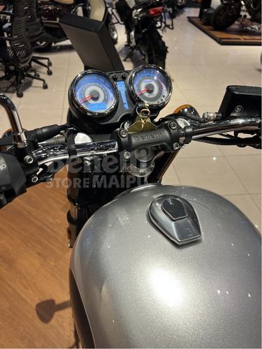 Imagen 13 de 15 de Benelli Imperiale 400