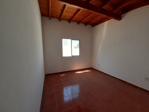 Imagen 10 de 12 de Venta De Chalet 3 Amb Mar Del Tuyu Calle 89 E/5 Y 6