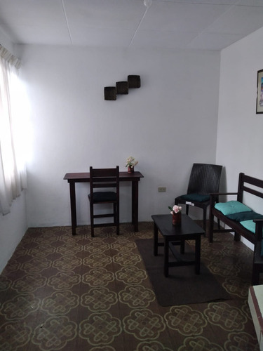 Imagen 4 de 7 de Mini Departamento Amoblado En Cuenca
