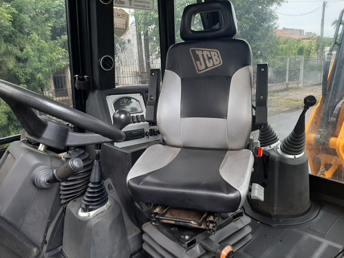 Imagem 7 de 7 de Retroescavadeira Jcb 3cx Gabinada Traçada 2019