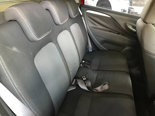 Fiat Punto 1.6 Essence 16v Flex 4p Manual