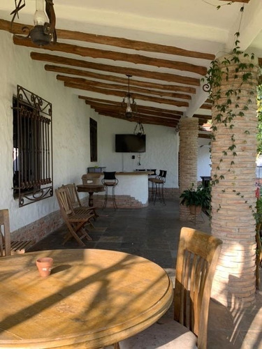 Imagen 7 de 14 de Venta Casa Urbanización El Solar Guataparo Valencia