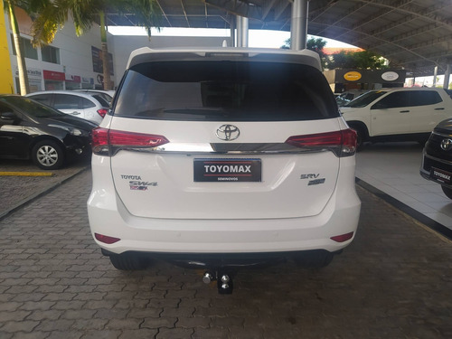Toyota Hilux Sw4 2.7 Srv 7 Lugares 4x2 16v Flex 4p