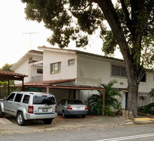 Venta De Casa Urb Santa Cecilia Caracas