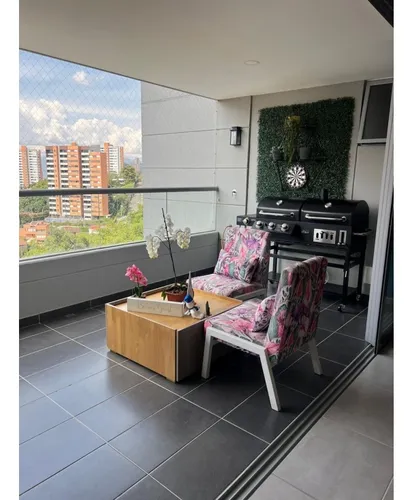 Apartamento En Venta En Envigado Sector Los Mesa