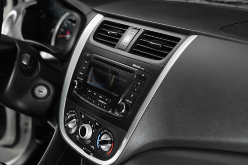 Imagen 20 de 23 de Suzuki Celerio Glx Impecable! - Motorland Permuto / Financio