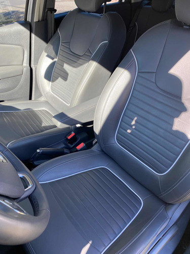 Imagen 9 de 9 de Renault Captur 2.0 Intens Manual 2019