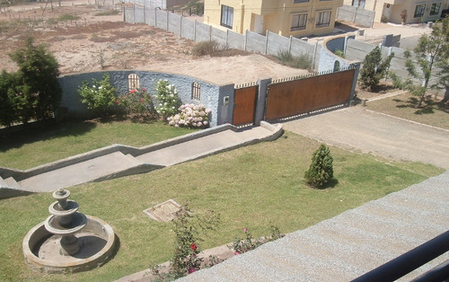 Casa En Venta De 4 Dorm. En Coquimbo