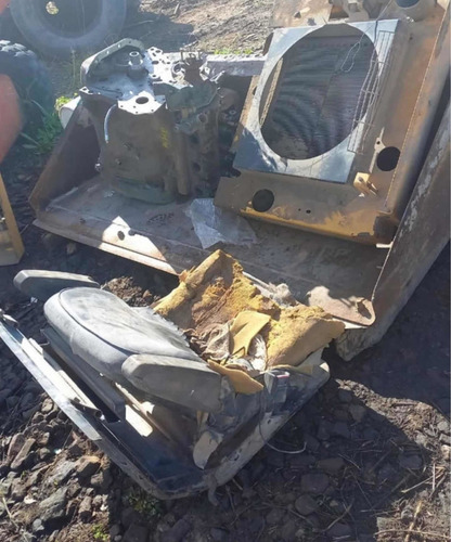 Minicargadora John Deere 8875 Desarmado Motor Bombas Envios
