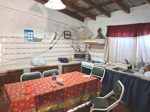 Venta Casa En Jose C Paz. 3 Dormitorios