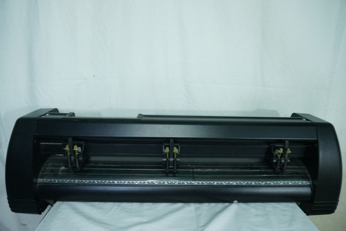 Imagen 2 de 3 de Plotter De Corte gercutter 72cm Con Stand