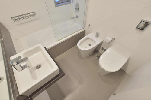Departamento En Venta - 2 Dormitorios 2 Baños - Cochera - 77.8mts2 - Florida, Vicente Lopez