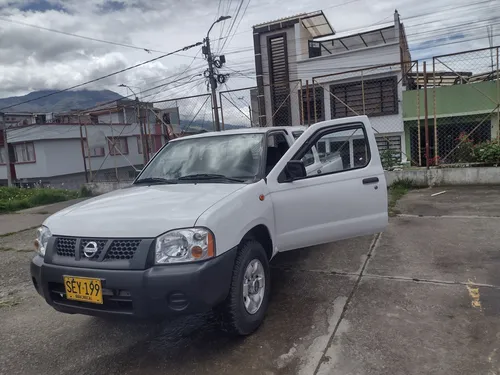 Nissan Frontier Doble Cabina
