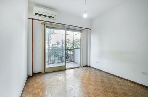 Imagen 2 de 22 de Departamento 3 Amb Venta Caballito - Balcón Frente