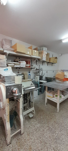 Imagen 9 de 10 de Venta Fabrica De Pastas Completa En Barrio Matheu.