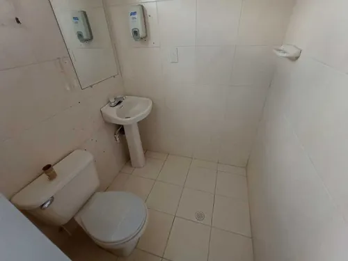 Local En Arriendo En Sector Av 30 De Agosto/pereira (48518).
