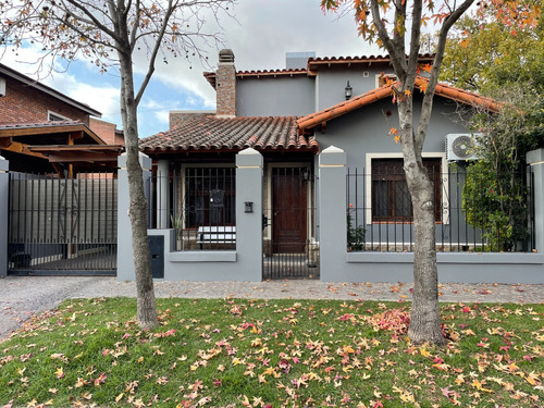 Venta Casa Castelar 4 Ambientes