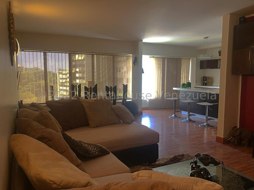 Ms: 25-8465. En Venta Amplio Y Seguro Apartamento En El Peñón. A=143m2, 3h, 3b, 1p.