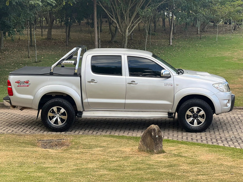 Toyota Hilux 3.0 Srv Cab. Dupla 4x4 Aut. 4p