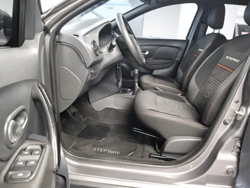Renault Sandero Stepway 1.6 Intens Aut