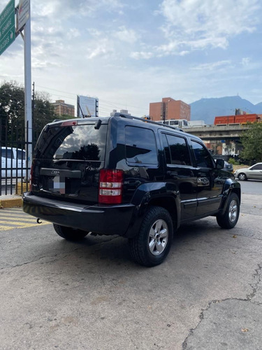 Jeep Cherokee Kk 2011 4x4