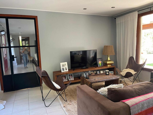 Casa Saint Matthews Pilar Estilo Campo En Una Planta