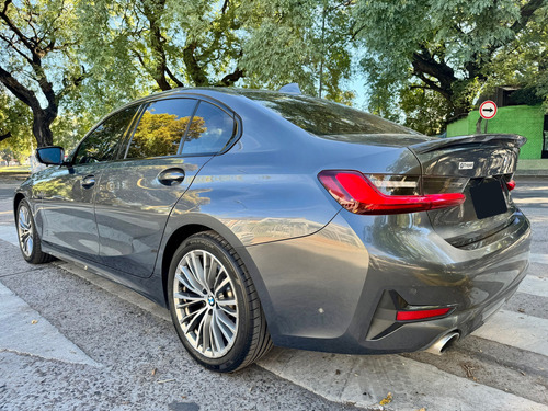 BMW Serie 3 3.0 330i Sedan Sport Line Shadow
