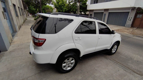 Imagen 8 de 15 de Toyota Sw4 3.0 Srv 4x4 7 Pax 2010 Impecable, Nueva !!!!