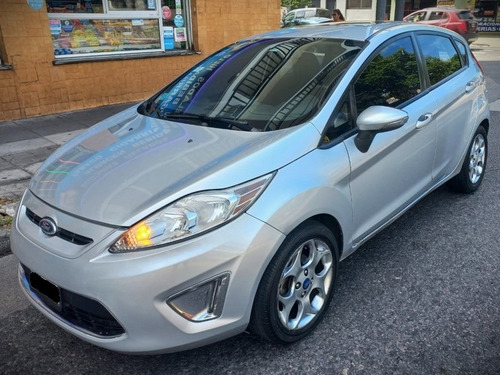 Ford Fiesta Titanium 5p Full Gnc Impecable Permuto/financio
