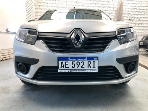 Renault Logan Life 1.6 2021