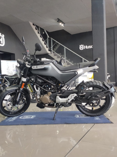 Husqvarna Svartpilen 200 2021