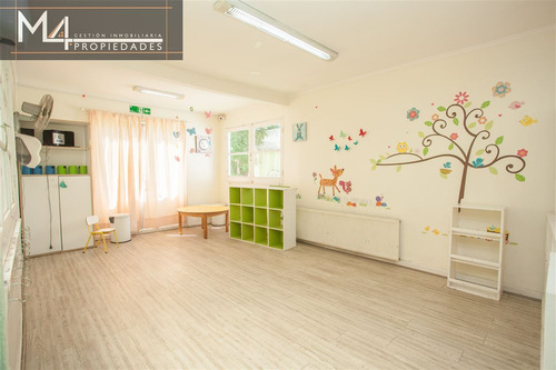 Casa En Tranquilo Barrio Con Excelentes Accesos 7dorm 4bañ