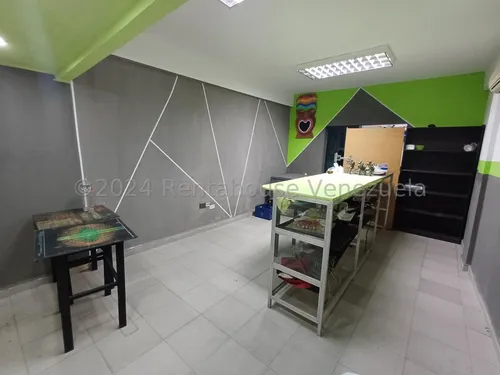 *jl/oportunidad De Negocio Galpón Cerrado 1 Abierto, 2 Casas Local Y Mas En Venta Barquisimeto, Centro Lara, Venezuela/ José López # 24-15926 / 920 M²