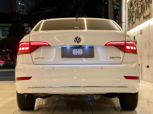 Imagem 13 de 15 de Jetta 1.4 Tsi 250 Comfortiline Flex 2019 49.000km Com Couro