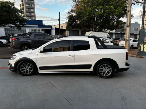 Volkswagen Saveiro 1.6 16v Cross Cab. Dupla Total Flex 2p