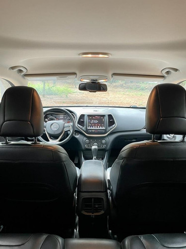 Imagen 13 de 14 de Jeep Cherokee 2015
