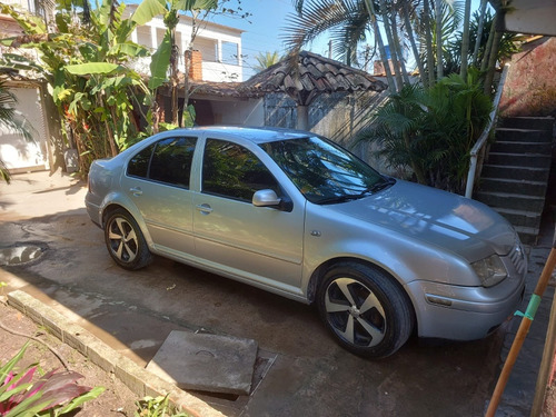 Volkswagen Bora 2.0 Comfortline 4p