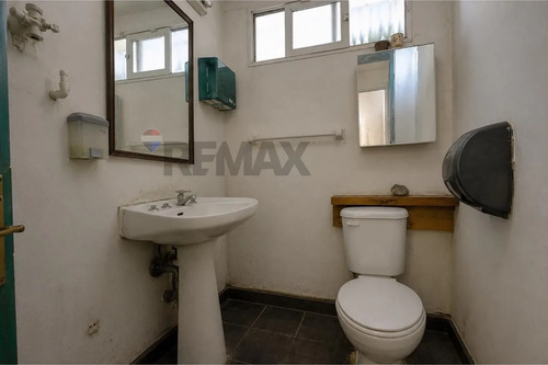 Amplia Oficina Comercial Excelente Ubicación