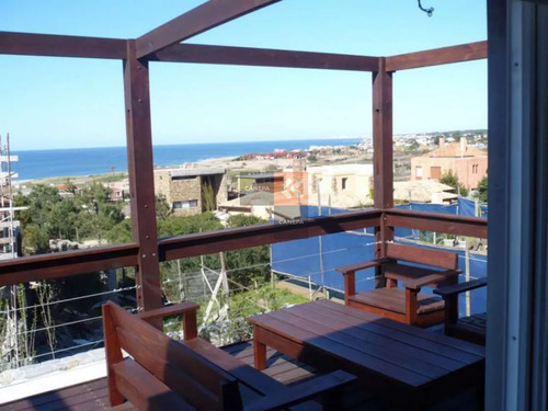 Alquiler Anual, Excelente Casa Con Vsita Al Mar