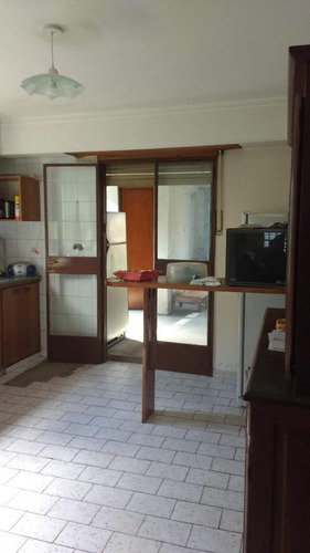 Casa Venta 4 Dormitorios 3 Baños 2 Cocheras 1 Patio Y Parrilla 500 Mts 2 Totales - Los Hornos